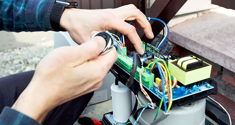 Automatic Driveway Gate Repair in Leesburg, FL