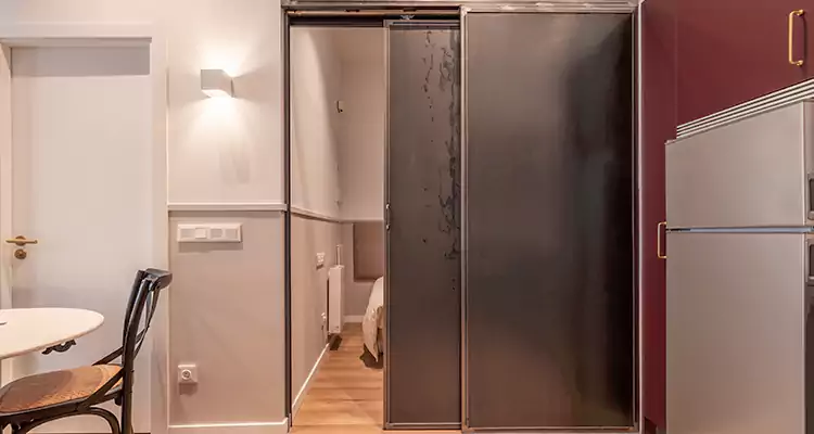 We Fix Closet Sliding Door in Leesburg, FL 